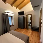 Ca' Di Fiorendo Oda ve Kahvaltı 3*